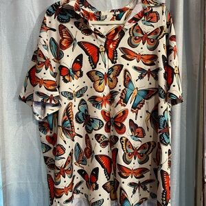 Cream and Red butterfly Boxy Polo Tee with Short Sleeves